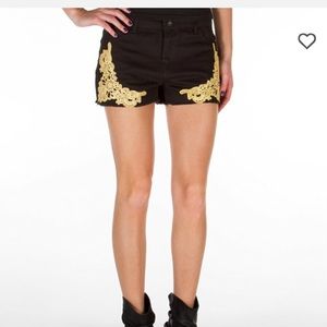 Tinseltown Crochet Stretch Short